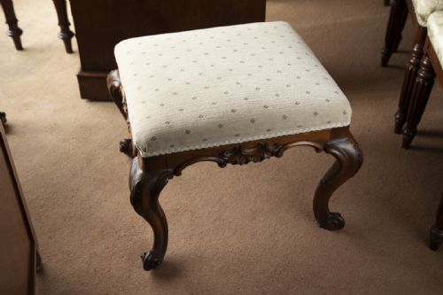 MID 19TH CENTURY MAHOGANY STOOL IN MINT CONDITION - ADDITIONAL PHOTO 2