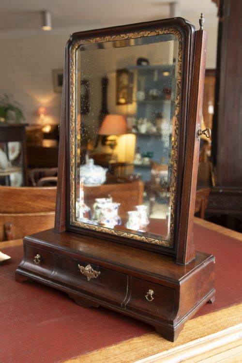 LATE 18TH CENTURY MAHOGANY DRESSING TABLE MIRROR - ADDITIONAL PHOTO 1