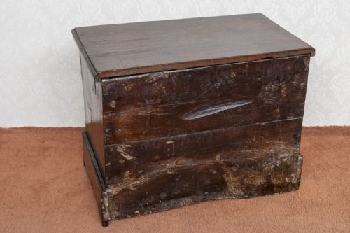 EARLY 18TH CENTURY OAK WELSH COFFER BACH - ADDITIONAL PHOTO 9