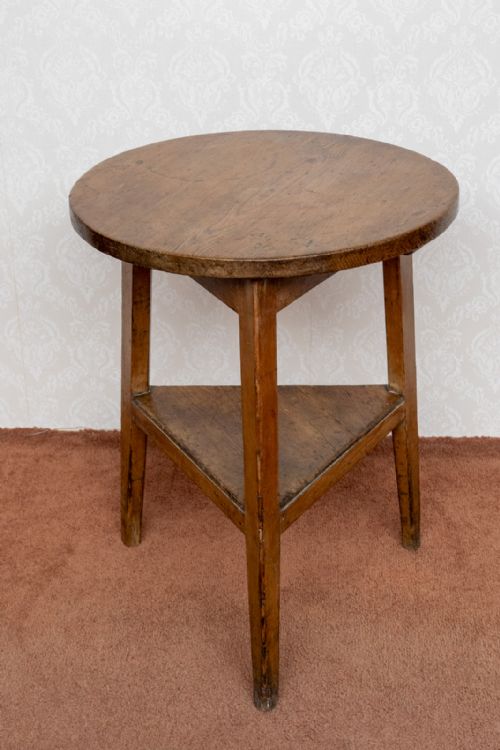 VICTORIAN CRICKET TABLE WITH A SOLID PINE TOP - ADDITIONAL PHOTO 4