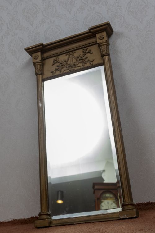 EARLY 19TH CENTURY GILTWOOD MIRROR OF CLASSICAL STYLE - ADDITIONAL PHOTO 1