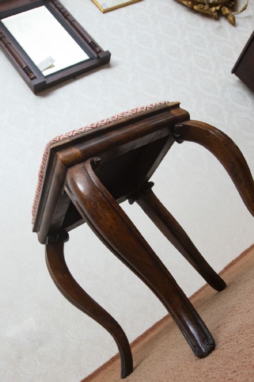 GOOD VICTORIAN SOLID ROSEWOOD FOOT STOOL - ADDITIONAL PHOTO 5
