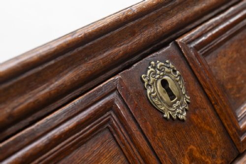 LATE JACOBEAN OAK CHEST IN AMAZING ORIGINAL CONDITION - ADDITIONAL PHOTO 8