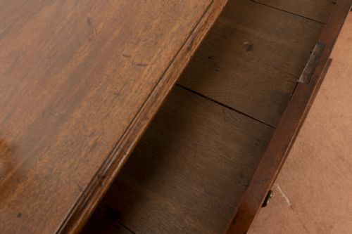 GEORGE III MAHOGANY DRESSING CHEST OF SMALL SIZE - ADDITIONAL PHOTO 4