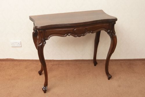 french tea table in solid rosewood - CATEGORY: ANTIQUE TABLES - DATED 19TH CENTURY