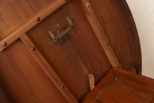 VICTORIAN OVAL LOO TABLE IN BURR WALNUT - ADDITIONAL PHOTO 3