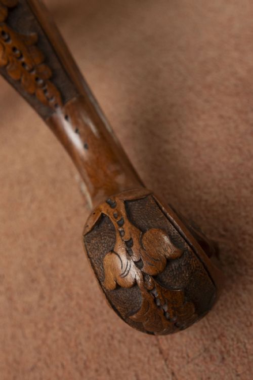 VICTORIAN OVAL LOO TABLE IN BURR WALNUT - ADDITIONAL PHOTO 6