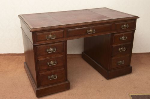 LATE NINETEENTH CENTURY OAK TWIN PEDASTAL DESK - ADDITIONAL PHOTO 6