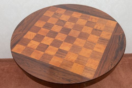 FINE QUALITY ROSEWOOD CIRCULAR GAMES TABLE - ADDITIONAL PHOTO 2
