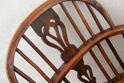 GOOD LOW BACK WINDSOR CHAIR IN YEW WOOD - ADDITIONAL PHOTO 2