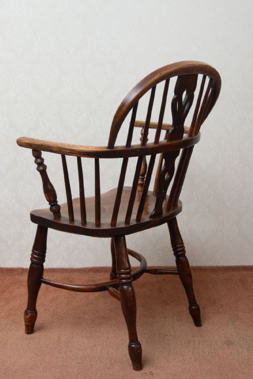 A VERY GOOD LOW BACK STYLE WINDSOR CHAIR IN YEW - ADDITIONAL PHOTO 7