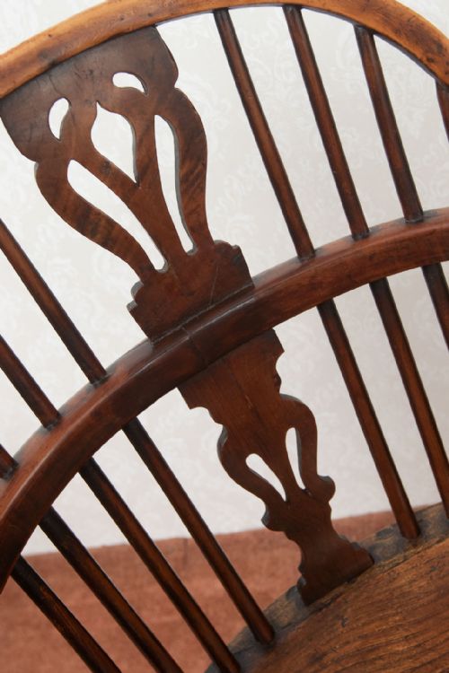 ATTRACTIVE LOW BACK WINDSOR CHAIR IN YEW - ADDITIONAL PHOTO 1