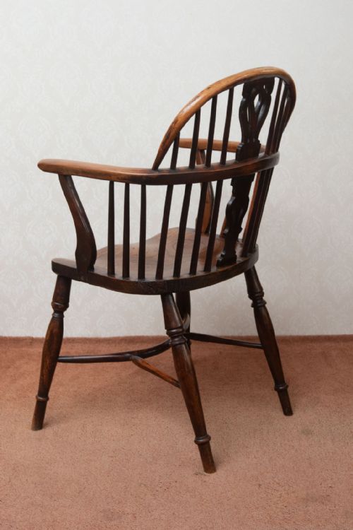ATTRACTIVE LOW BACK WINDSOR CHAIR IN YEW - ADDITIONAL PHOTO 6