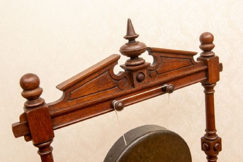 VICTORIAN OAK FRAMED BRONZE GONG - ADDITIONAL PHOTO 1
