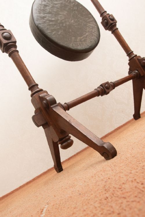 VICTORIAN OAK FRAMED BRONZE GONG - ADDITIONAL PHOTO 4