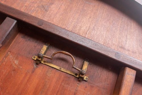 VERY PRETTY EARLY VICTORIAN MAHOGANNY DINING TABLE - ADDITIONAL PHOTO 8