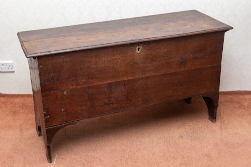 late 17th century oak coffer - CATEGORY: ANTIQUE CHESTS - DATED 17TH CENTURY