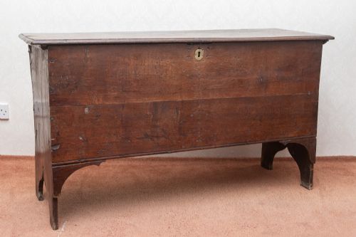 LATE 17TH CENTURY OAK COFFER - ADDITIONAL PHOTO 2