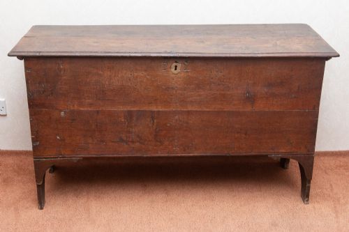 LATE 17TH CENTURY OAK COFFER - ADDITIONAL PHOTO 11