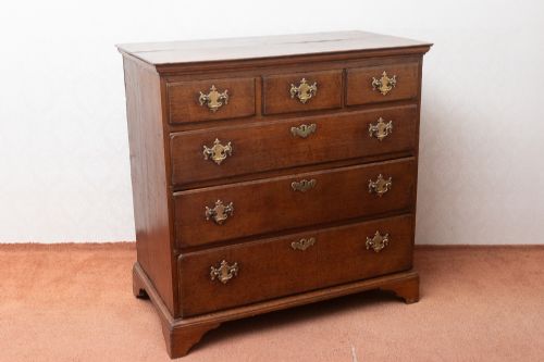 GOOD LATE 18TH CENTURY OAK DRESSING CHEST - ADDITIONAL PHOTO 1