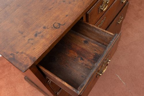 GOOD LATE 18TH CENTURY OAK DRESSING CHEST - ADDITIONAL PHOTO 6