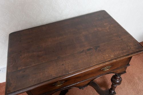 EARLY EIGHTEENTH CENTURY SINGLE DRAWER SIDE TABLE - ADDITIONAL PHOTO 3