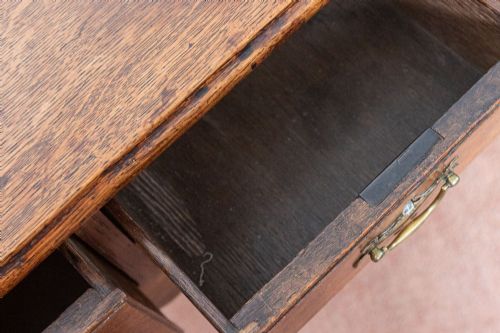 VERY PRETTY 18TH CENTURY LOWBOY IN LIGHT OAK - ADDITIONAL PHOTO 5