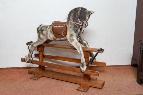 CARVED WOODEN ROCKING HORSE IN DAPPLED GREY FINISH - ADDITIONAL PHOTO 2