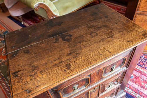 LATE 17TH CENTURY JACOBEAN OAK CHEST OF DRAWERS - ADDITIONAL PHOTO 3