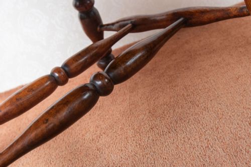 WONDERFUL EXAMPLE OF AN EARLY 19TH CENTURY BROAD ARM WINDSOR CHAIR - ADDITIONAL PHOTO 7