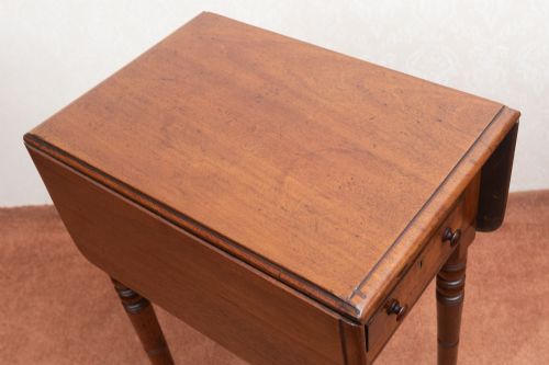 GEORGE III MAHOGANY WORK TABLE WITH TWO DRAWERS - ADDITIONAL PHOTO 5