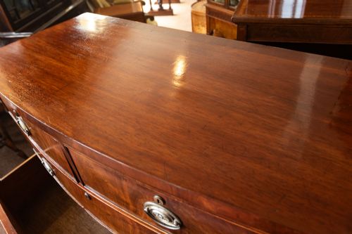 A GOOD GEORGE III MAHOGANY BOW FRONT CHEST OF DRAWERS - ADDITIONAL PHOTO 4