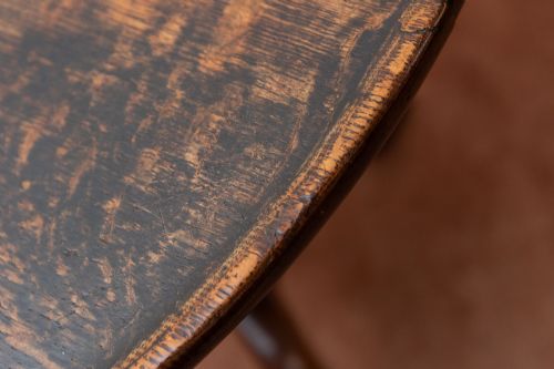 CIRCULAR TRIPOD TABLE WITH TILT ACTION - ADDITIONAL PHOTO 6