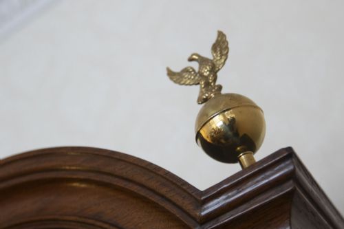 ENGLISH OAK LONGCASE CLOCK WITH AN EIGHT DAY MOVEMENT BY R BIGGS OF RUMSEY - ADDITIONAL PHOTO 2