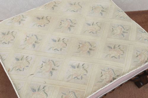FINE QUALITY 19TH CENTURY CARVED FOOT STOOL - ADDITIONAL PHOTO 4