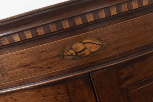 A GEORGE III MAHOGANY CORNER CUPBOARD - ADDITIONAL PHOTO 4