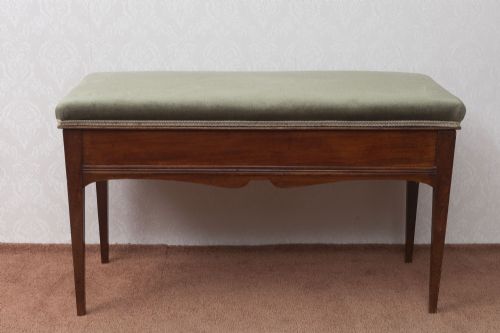 A VERY ATTRACTIVE MAHOGANY PIANO STOOL - ADDITIONAL PHOTO 3