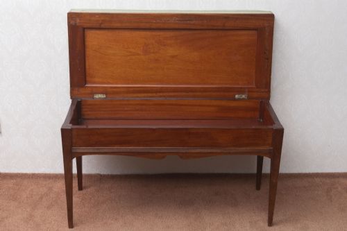 A VERY ATTRACTIVE MAHOGANY PIANO STOOL - ADDITIONAL PHOTO 6