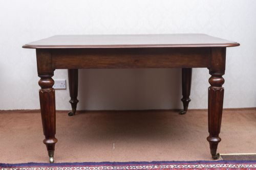 MAHOGANY DINING TABLE OF SUPERIOR QUALITY - ADDITIONAL PHOTO 1