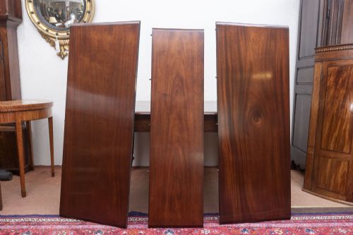 MAHOGANY DINING TABLE OF SUPERIOR QUALITY - ADDITIONAL PHOTO 3