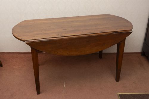 INCREDIBLY RARE OVAL DROP LEAF KITCHEN TABLE - ADDITIONAL PHOTO 1