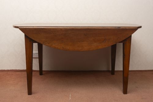 INCREDIBLY RARE OVAL DROP LEAF KITCHEN TABLE - ADDITIONAL PHOTO 3
