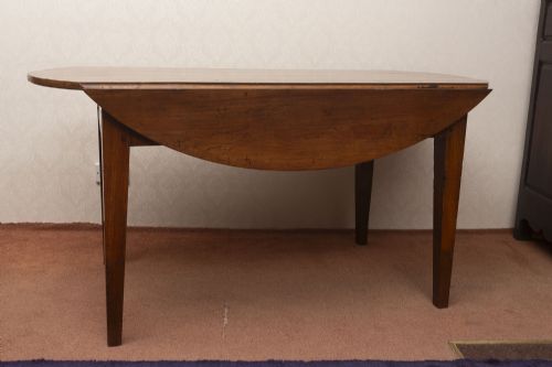 INCREDIBLY RARE OVAL DROP LEAF KITCHEN TABLE - ADDITIONAL PHOTO 5