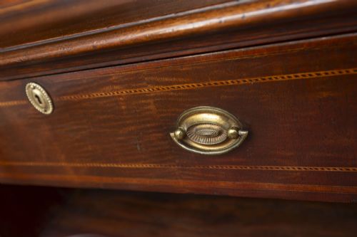 VERY SMALL AND ATTRACTIVE VICTORIAN SIDE CABINET - ADDITIONAL PHOTO 4