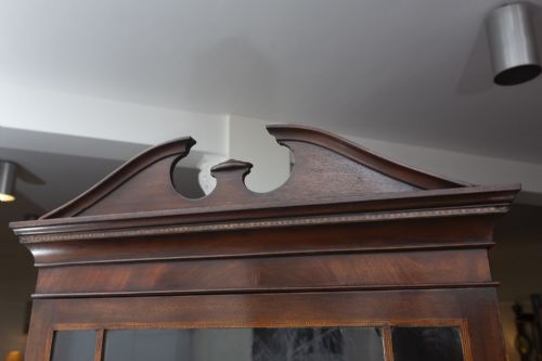 VERY SMALL AND ATTRACTIVE VICTORIAN SIDE CABINET - ADDITIONAL PHOTO 5