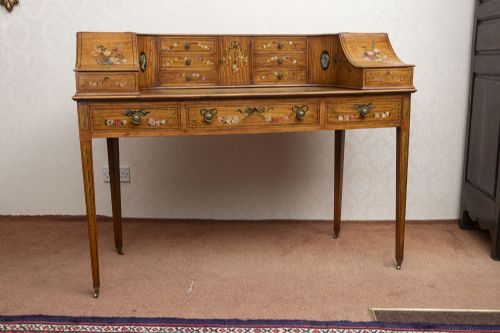 EXTREMELY FINE CARLTON HOUSE WRITING DESK IN SATIN WOOD - ADDITIONAL PHOTO 1