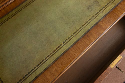 EXTREMELY FINE CARLTON HOUSE WRITING DESK IN SATIN WOOD - ADDITIONAL PHOTO 9