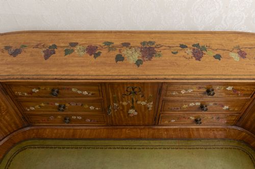 EXTREMELY FINE CARLTON HOUSE WRITING DESK IN SATIN WOOD - ADDITIONAL PHOTO 10