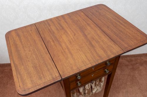 VERY PRETTY INLAID MAHOGANY WORK TABLE - ADDITIONAL PHOTO 5