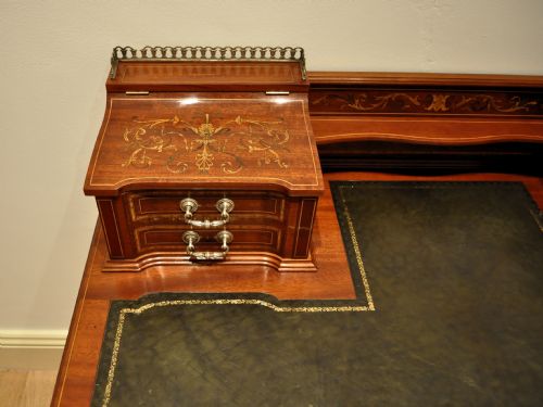 fig 1. A fine Maple and Co Mahogany Marquetry Desk circa 1890.